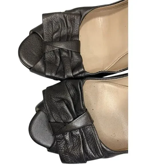 Prada Womens Size 38.5 US 7.5 Leather Heels Gunmetal Peep Hole Toe Made in Italy - Picture 3 of 16